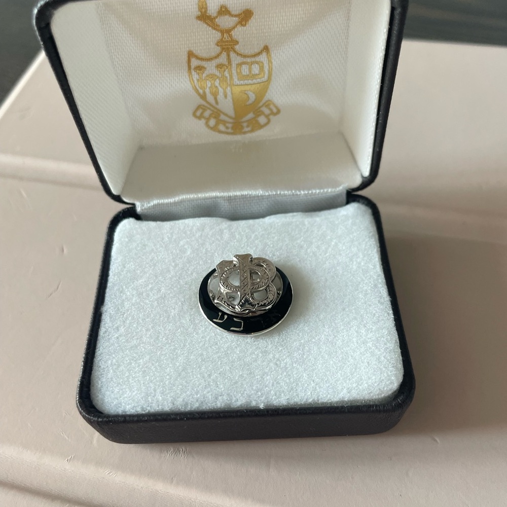 Gamma Phi Beta Pin